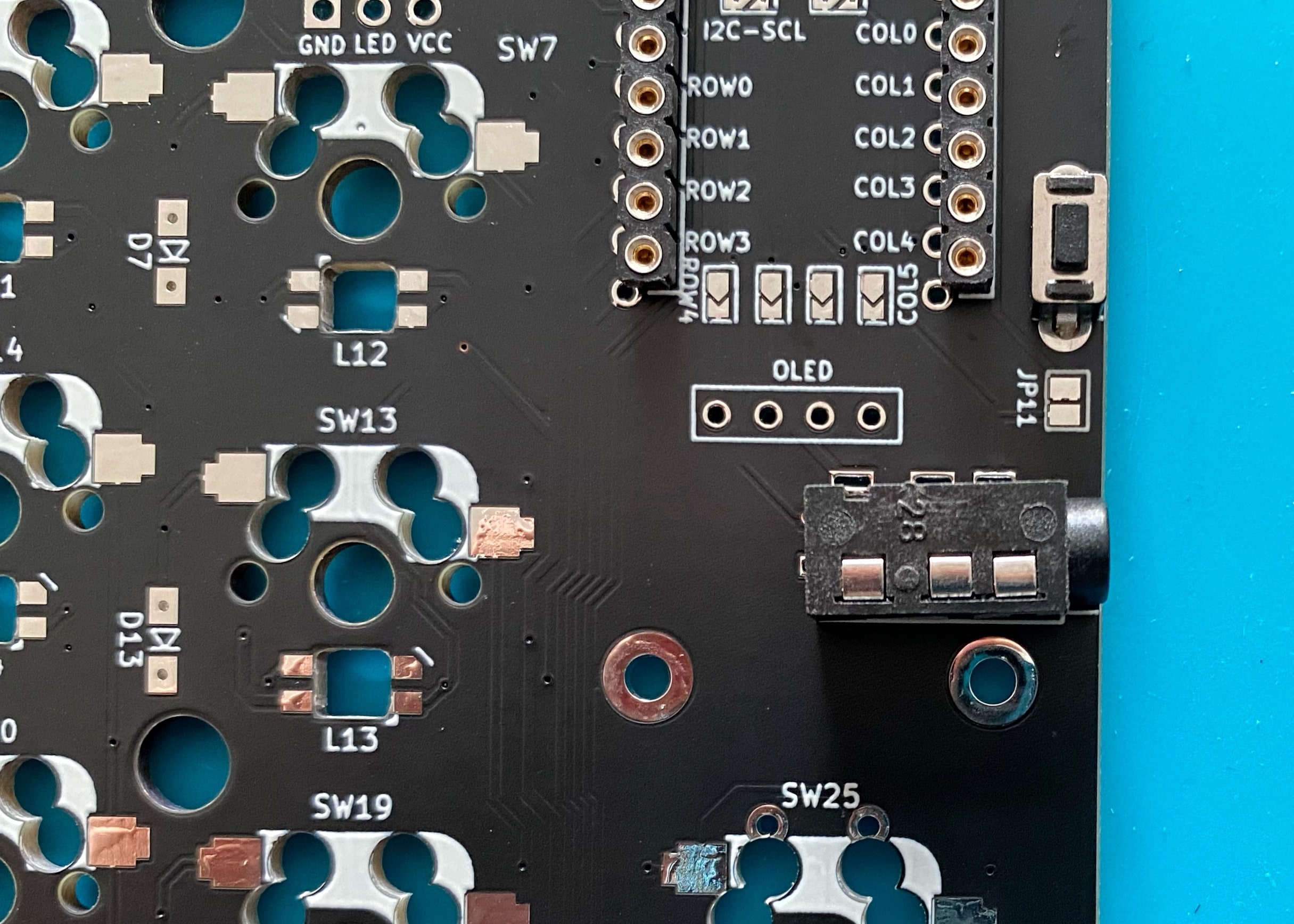 TRRS jack and reset button